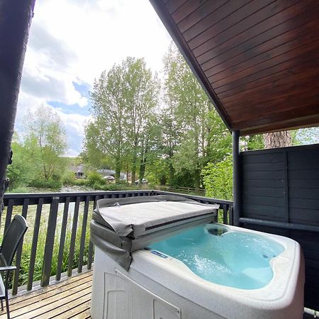 Otter 4 Hot Tub - Huntersmoon-Warminster-Bath-Salisbury Villa Eksteriør bilde
